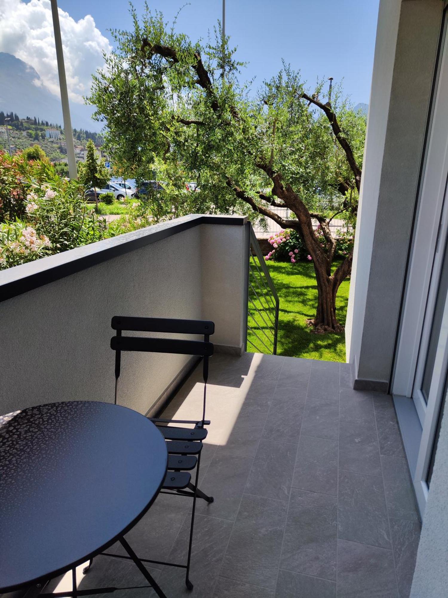 Oasi Degli Ulivi Apartamento Riva del Garda Exterior foto